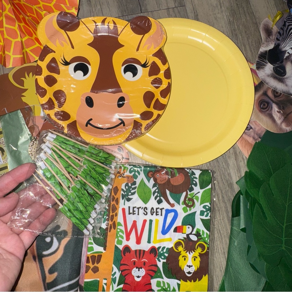 Jungle Animal Party Decorations - Picture 5 of 10